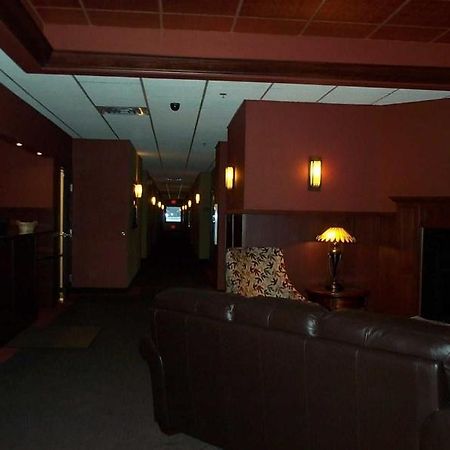 Americas Best Value Inn Big Lake Becker Interior photo