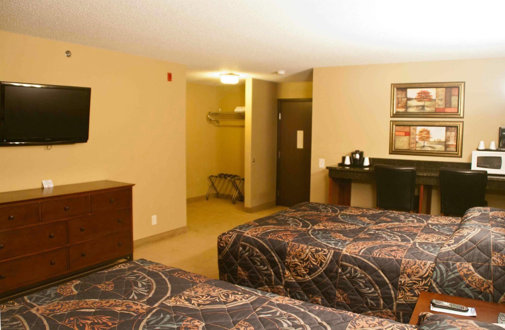 Americas Best Value Inn Big Lake Becker Exterior photo